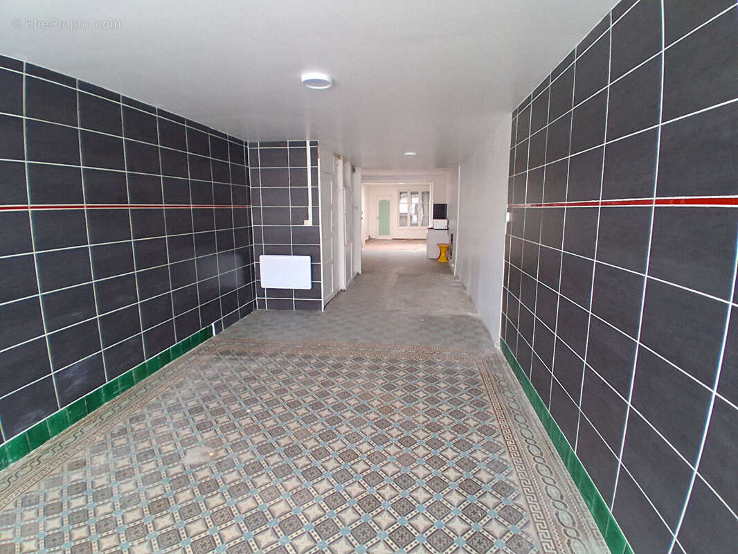 Commerce à MONTCORNET