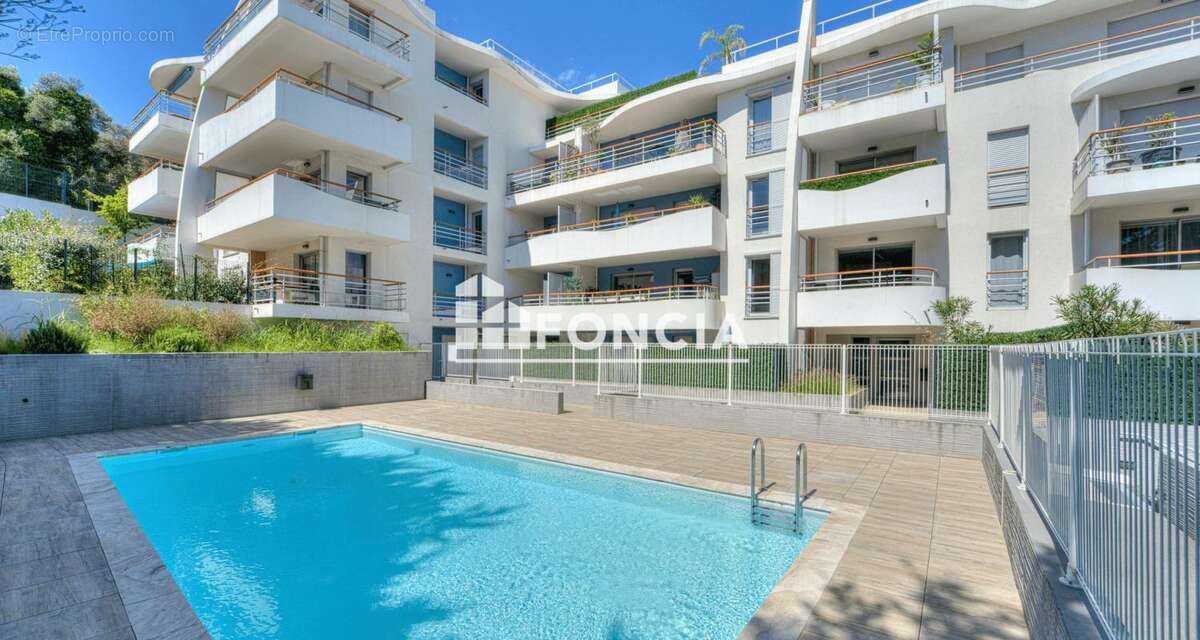 Appartement à VILLENEUVE-LOUBET