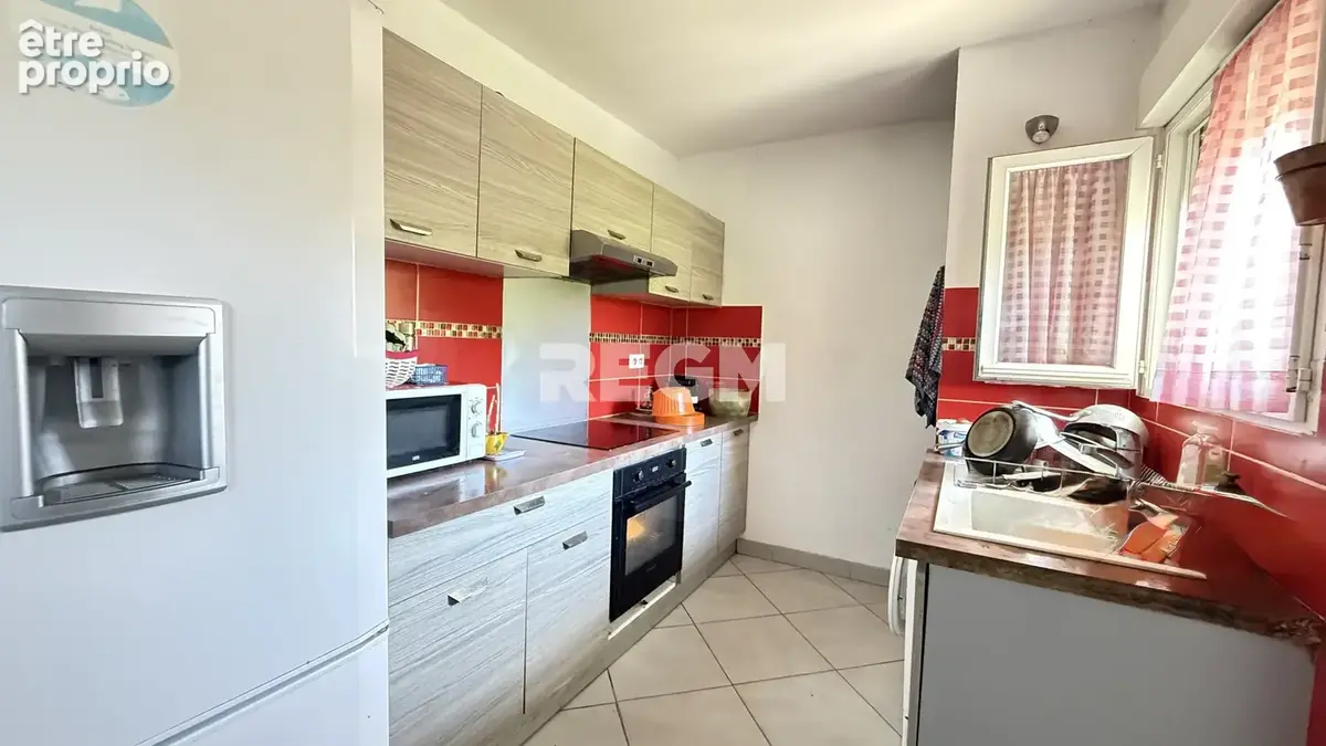 Maison familiale de type 7 sur parcelle de 1220 m2 - photo 5