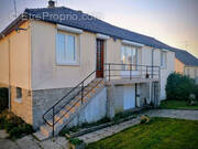 Maison à SAINT-COSME-EN-VAIRAIS