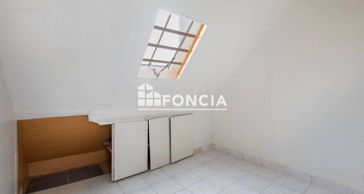 Appartement à PARIS-10E