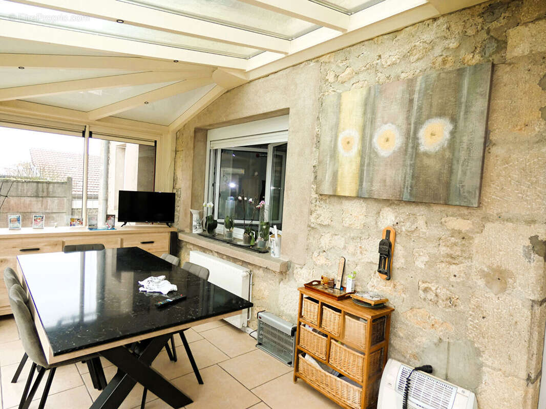 Maison à LINY-DEVANT-DUN