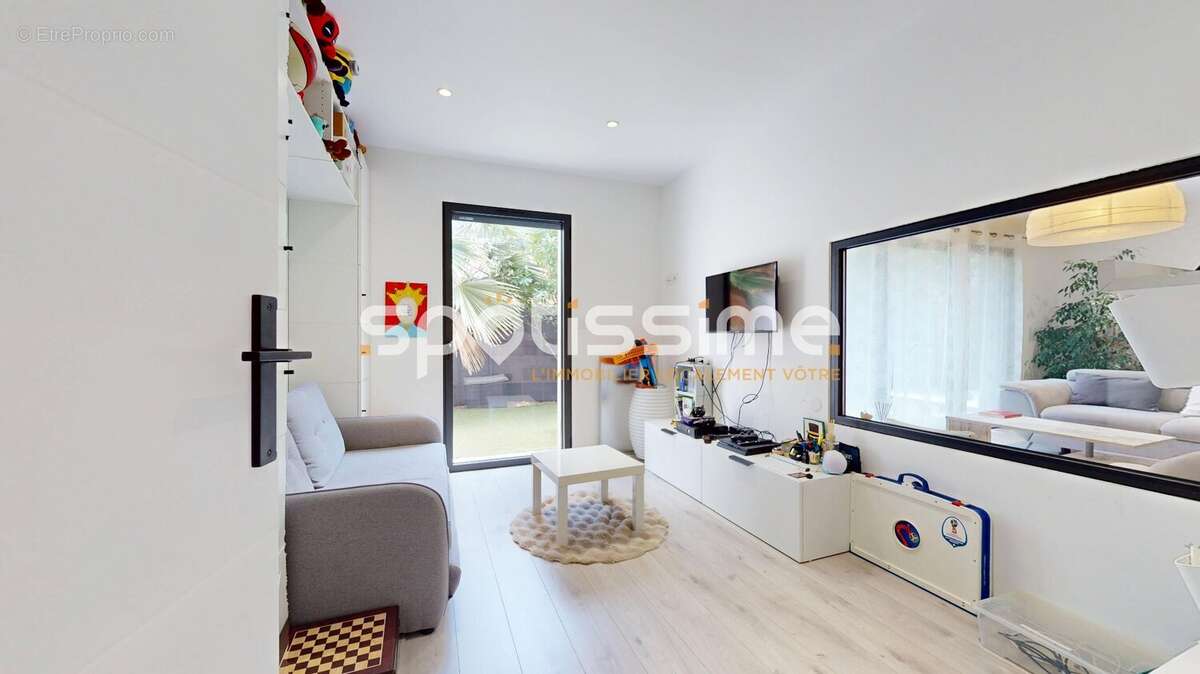 AGDE  Villa T5 de 2019 avec jardin, garage et prestations actuelles - photo 9