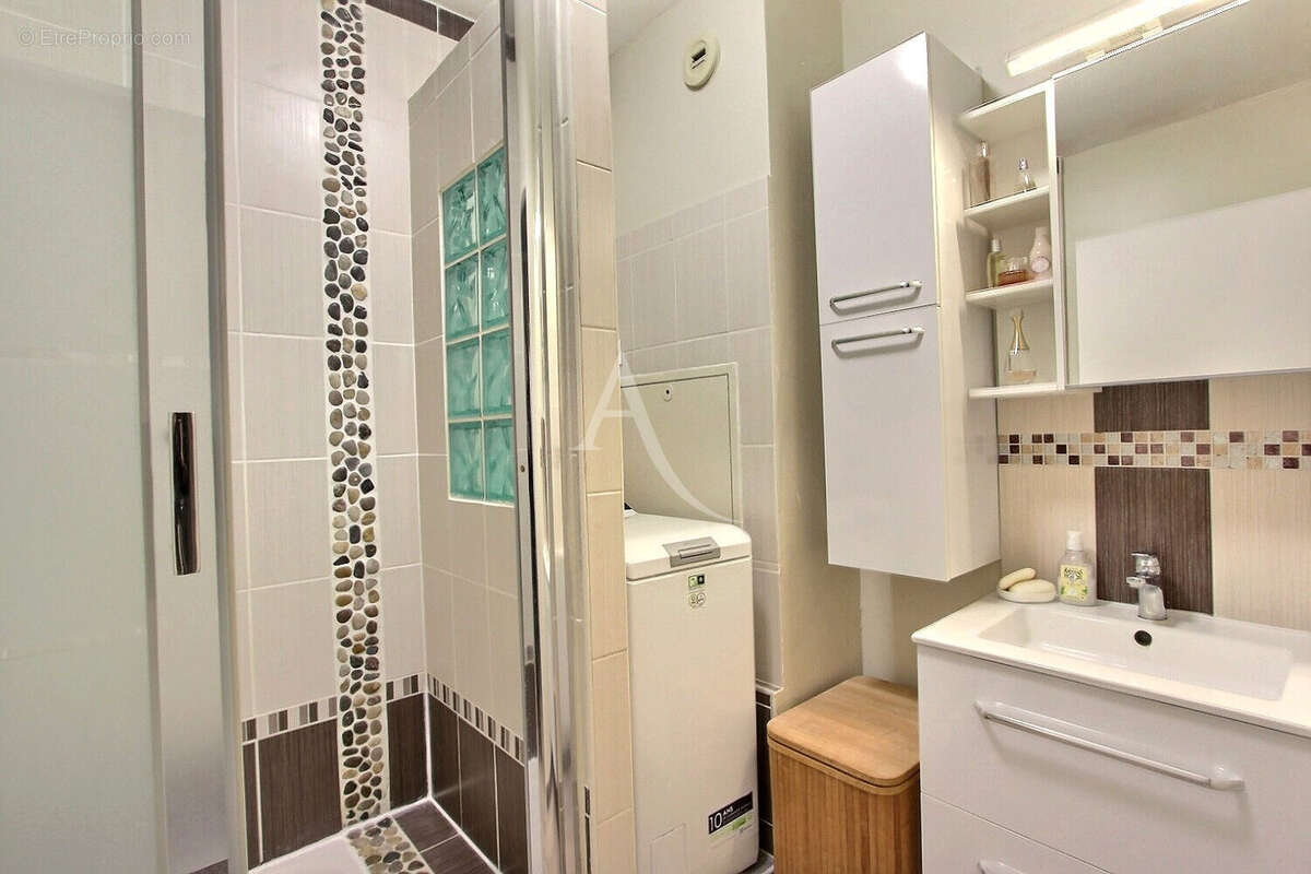 Appartement à VILLENEUVE-LA-GARENNE