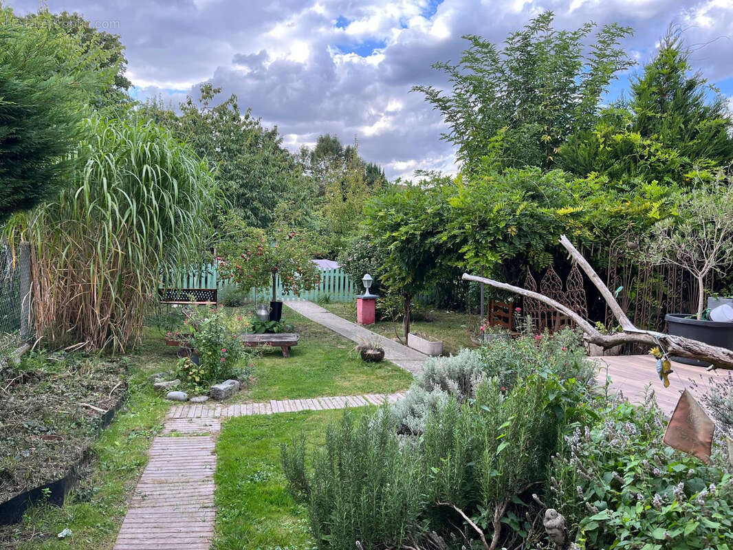 Maison à BROU-SUR-CHANTEREINE
