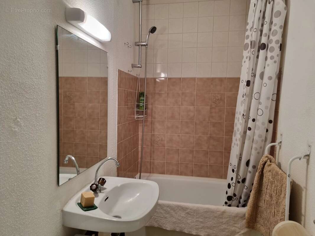 Appartement à MORILLON