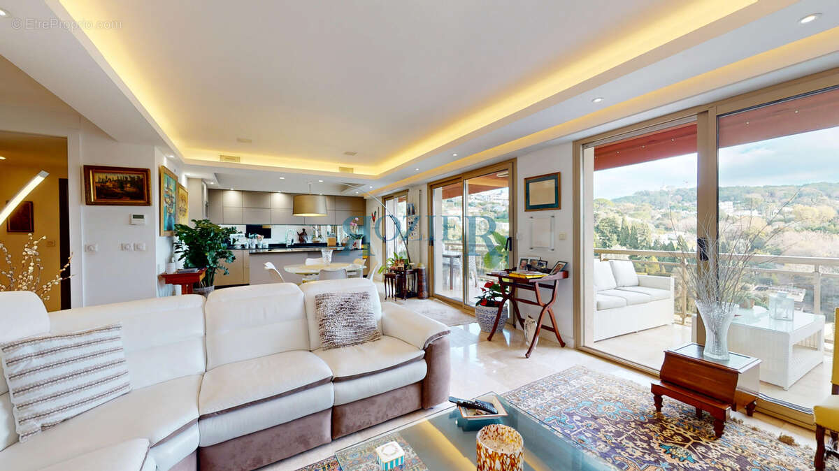 Appartement à LE CANNET
