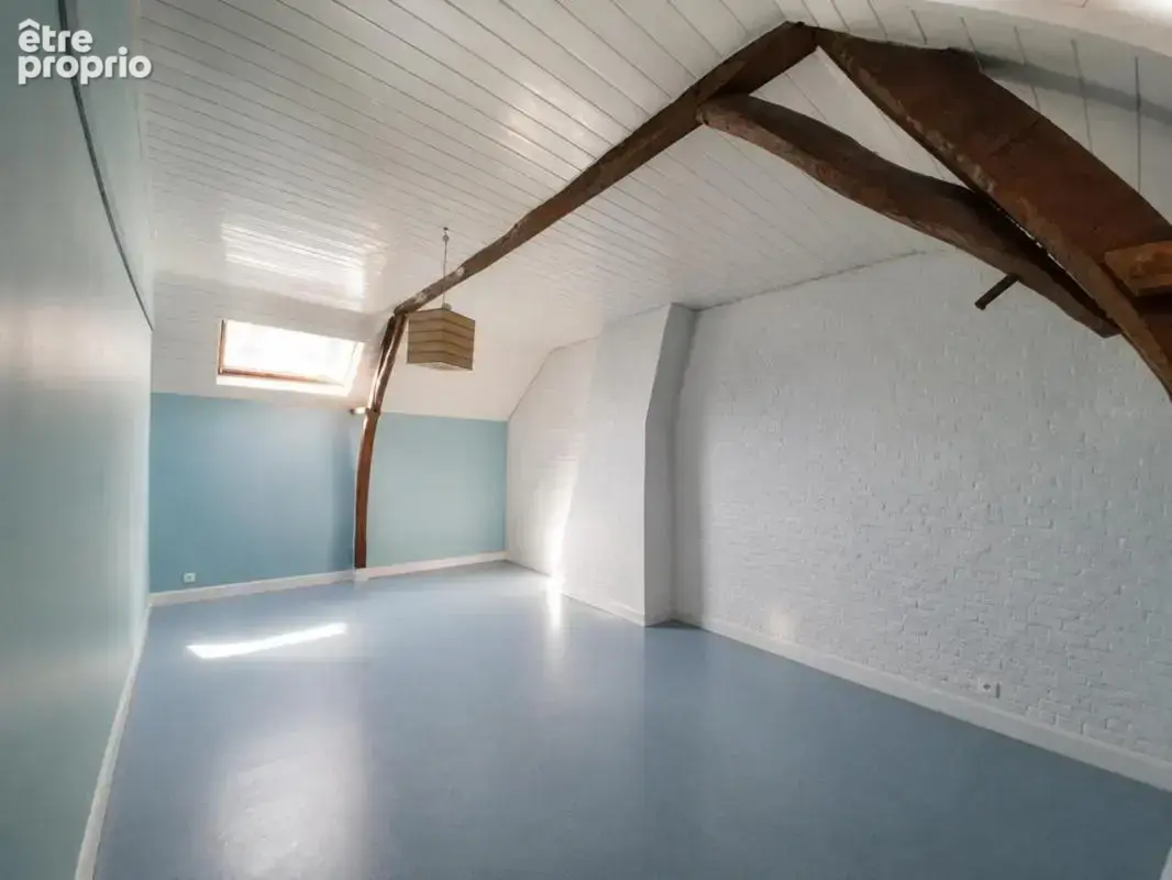 Maison semi mitoyenne avec jardin et garage en centre ville - photo 11