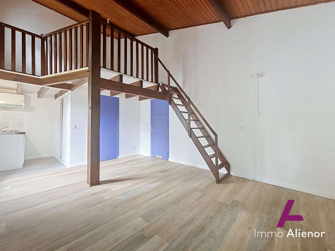 Appartement 38 m² à Hostens  - photo 4