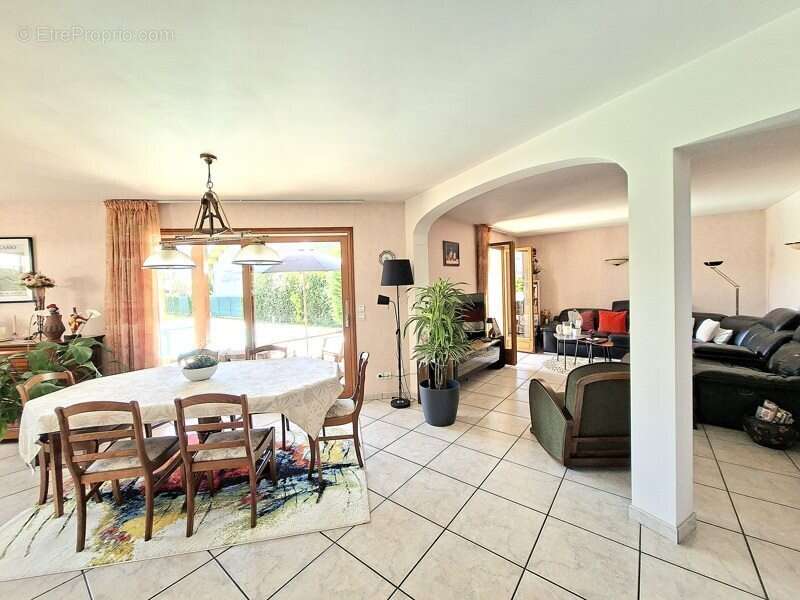 Villa de 7 pièces principales - photo 4