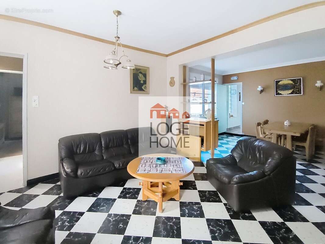 Maison à BRUAY-LA-BUISSIERE