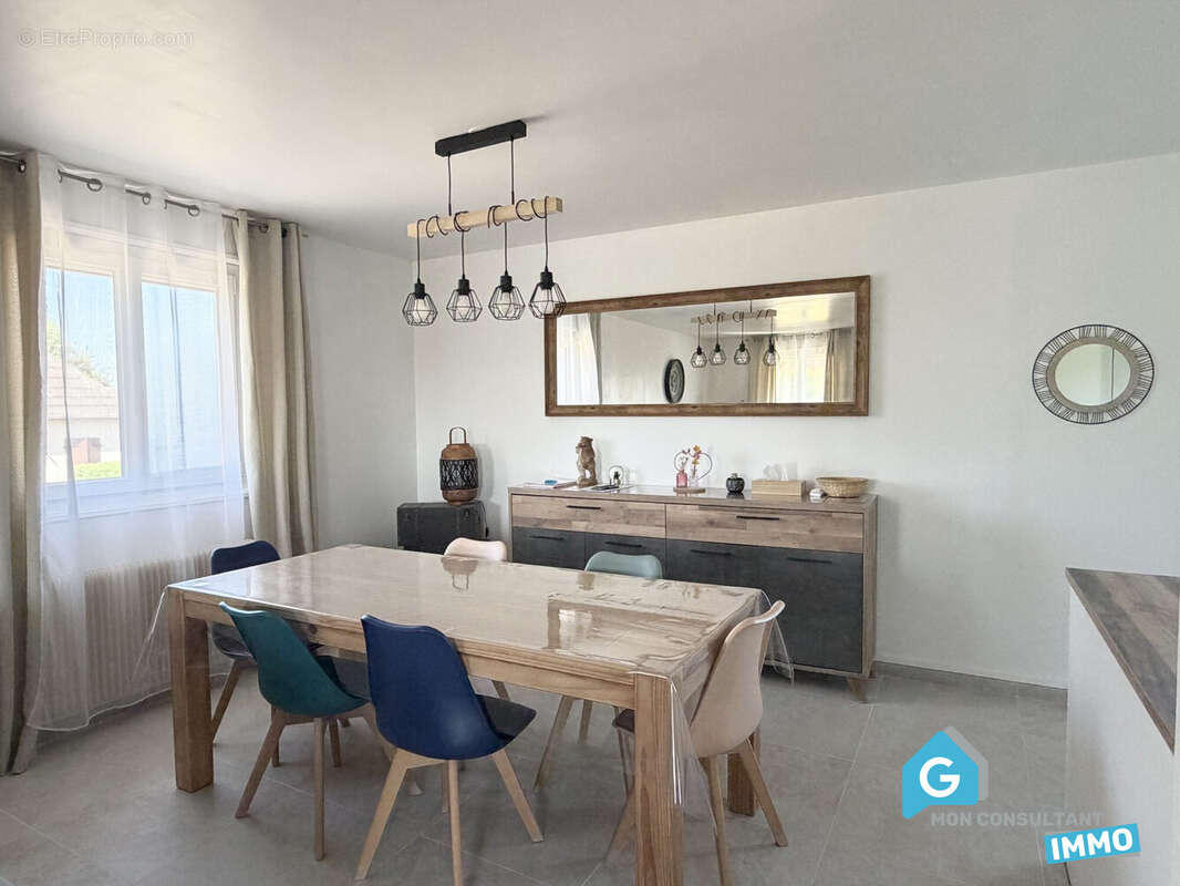 Maison 125 m² à Gergy  - photo 3