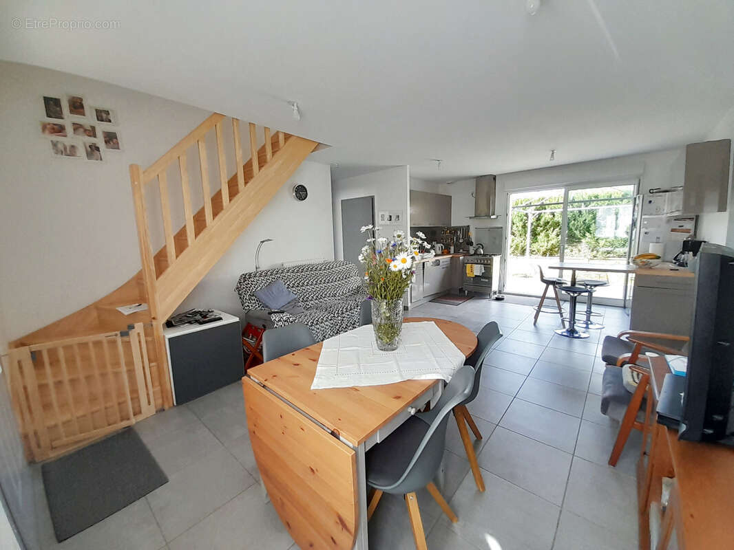 Maison à BEVILLE-LE-COMTE