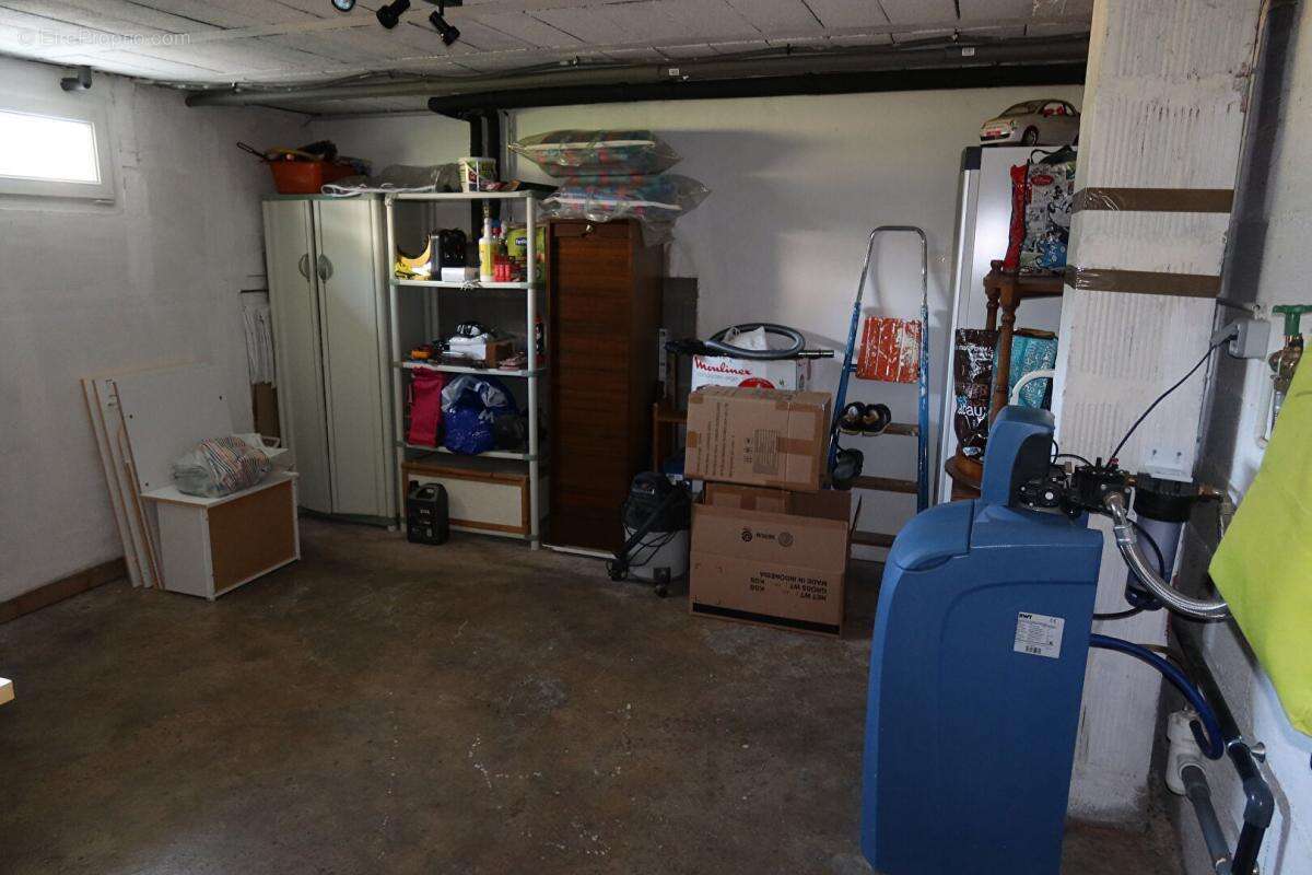 Maison à POUILLEY-LES-VIGNES