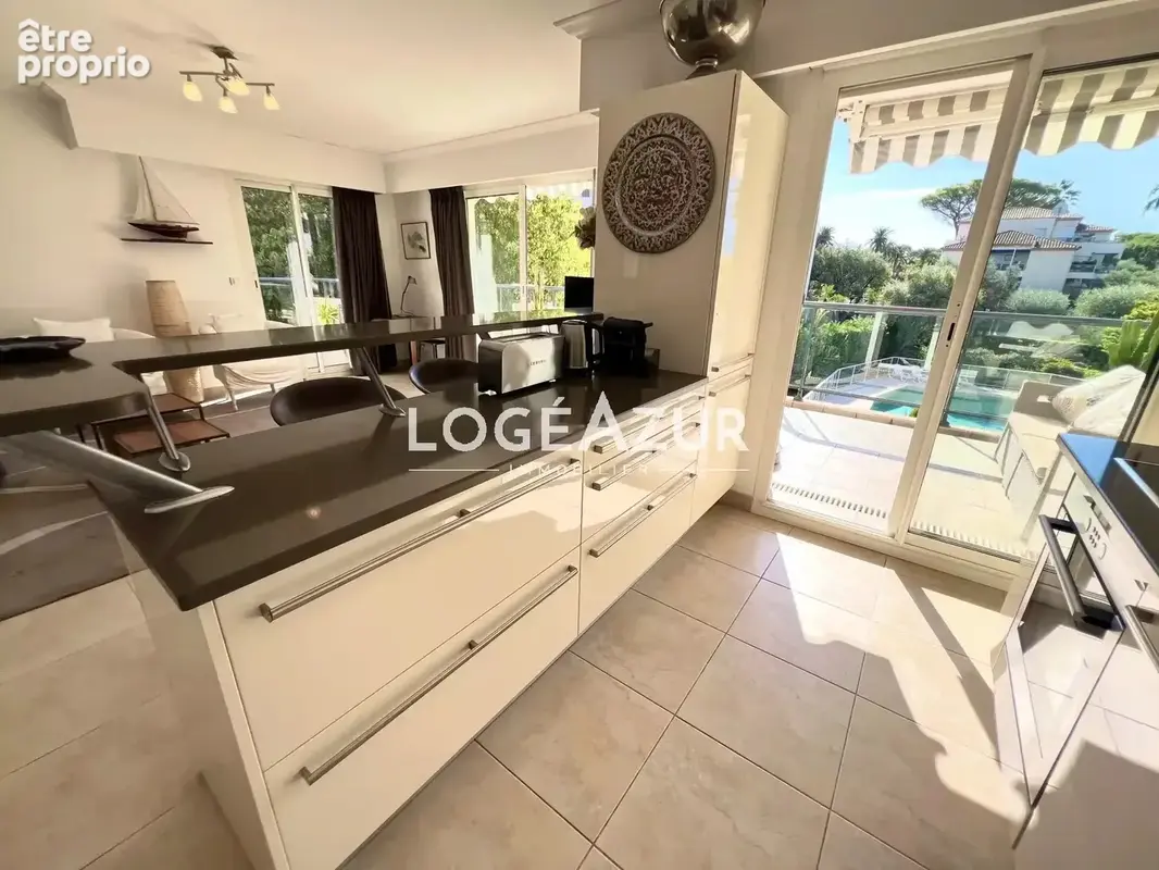 Vente appartement juan les pins - 2 chambres - parking - garage - cave - piscine - photo 10