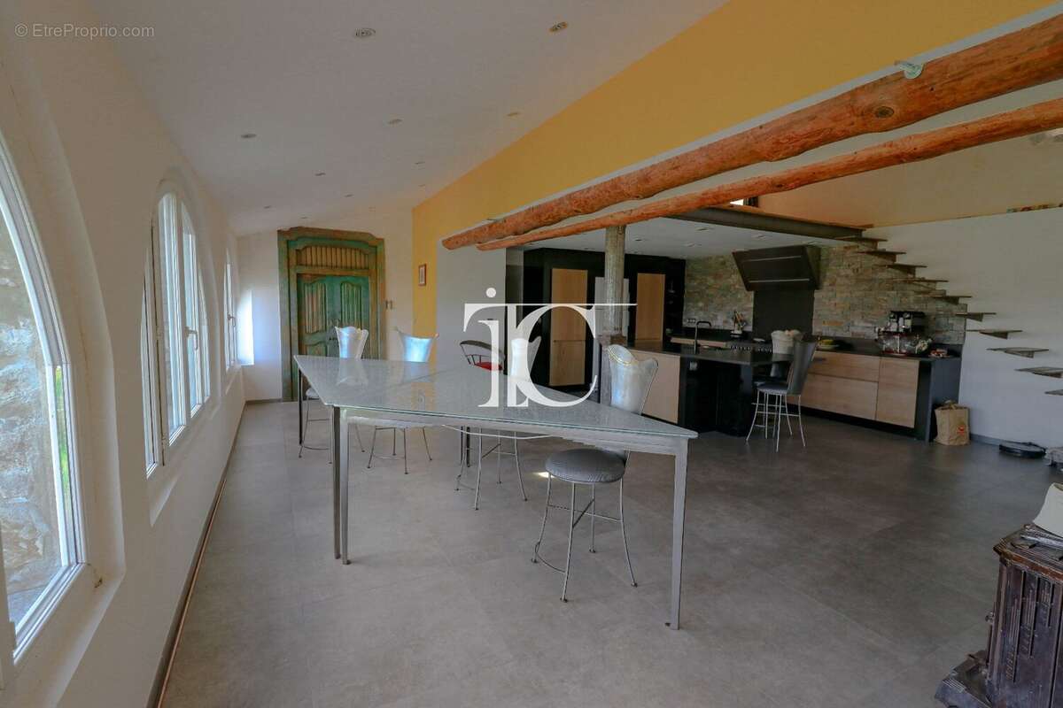 Maison en pierre de 195m² habitable 1999m² de terrain - photo 14