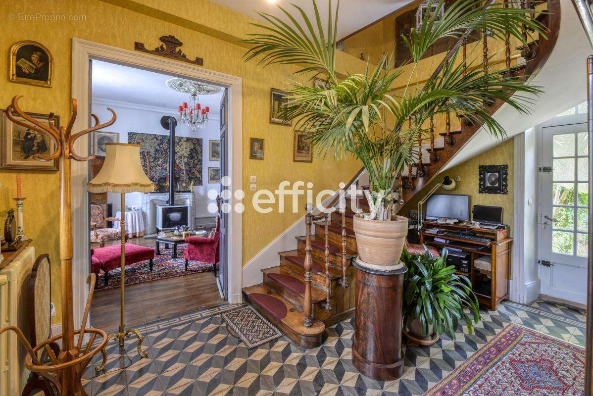 Maison 227 m² à Montaigu  - photo 3