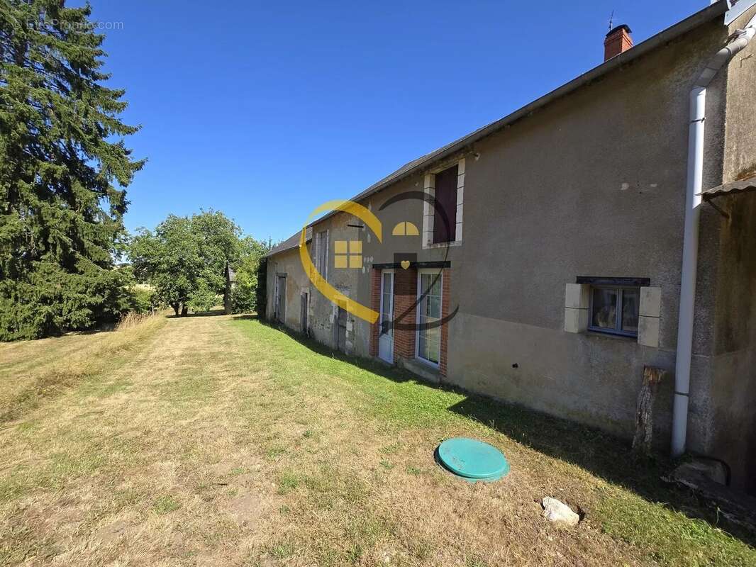 À vendre – Maison de village à Humbligny (18250) - photo 29