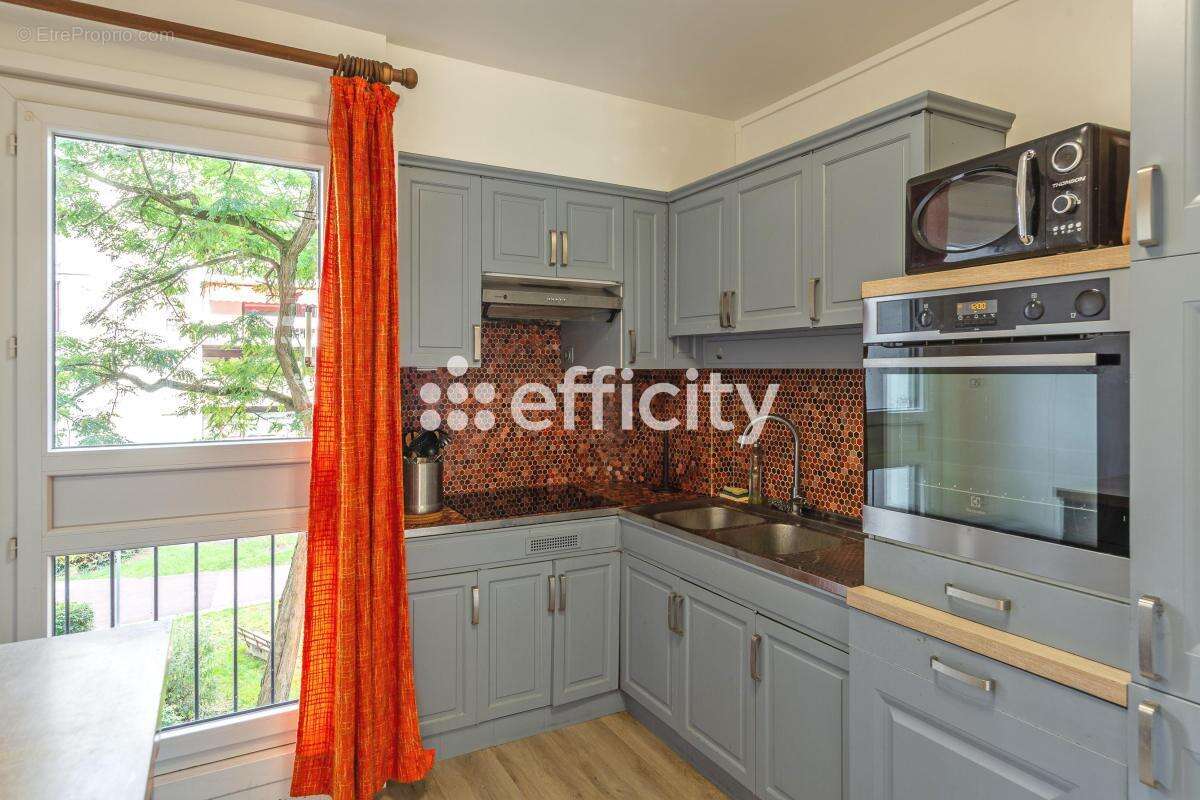 Appartement à NANTERRE