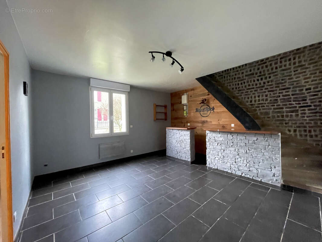 Maison à ECOUST-SAINT-MEIN