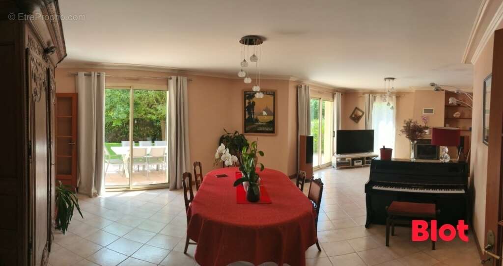 Maison à VEZIN-LE-COQUET