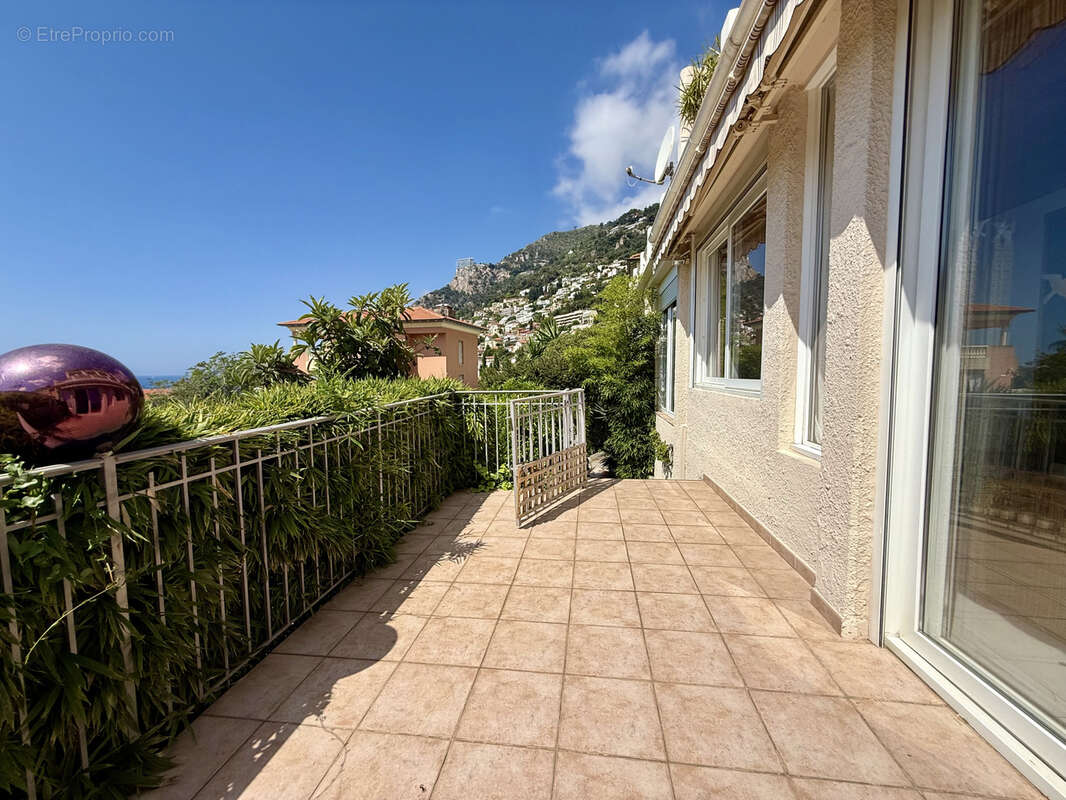 Appartement à ROQUEBRUNE-CAP-MARTIN