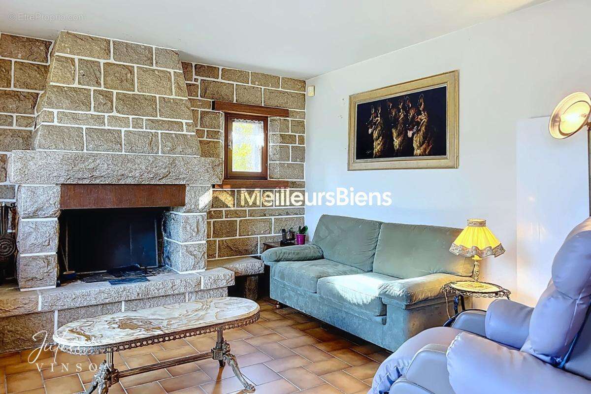 Maison à LE VIEUX-MARCHE