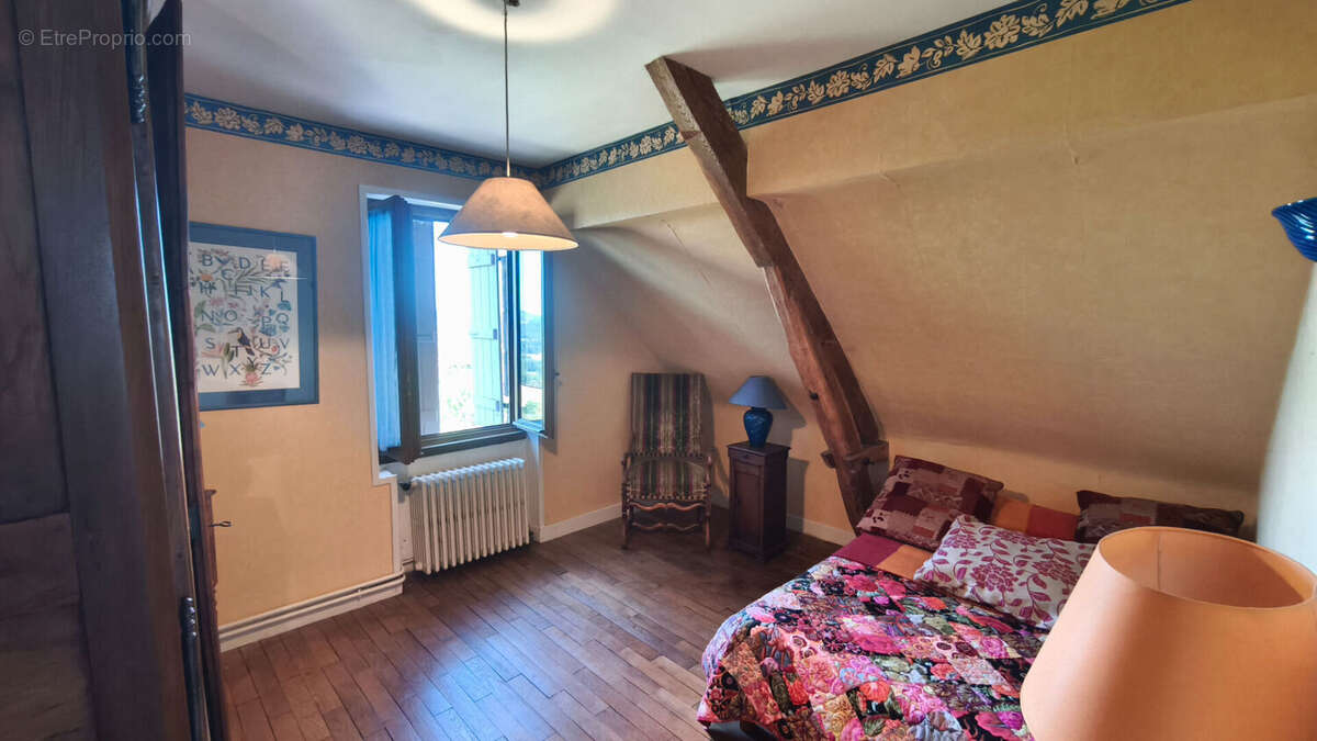 Maison  5 pièces avec grange et piscine - photo 9