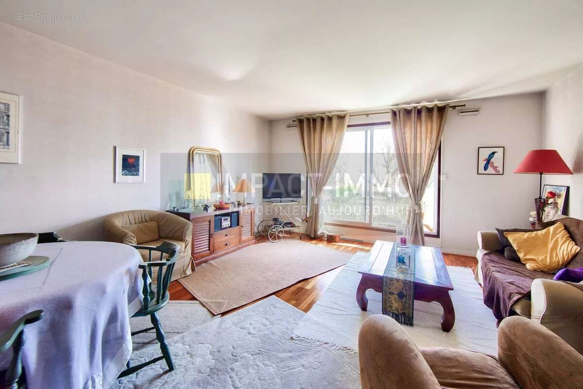 Appartement à SURESNES