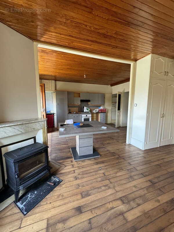 Appartement à OUROUX-SUR-SAONE