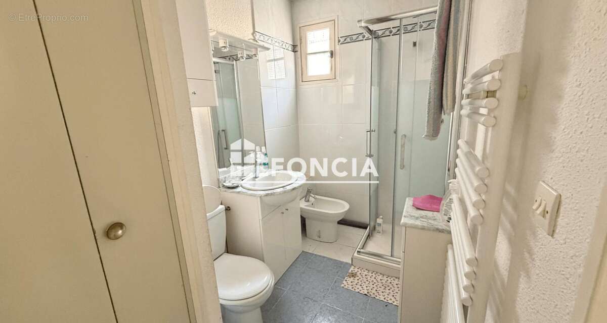 Appartement à SAINT-CYR-SUR-MER