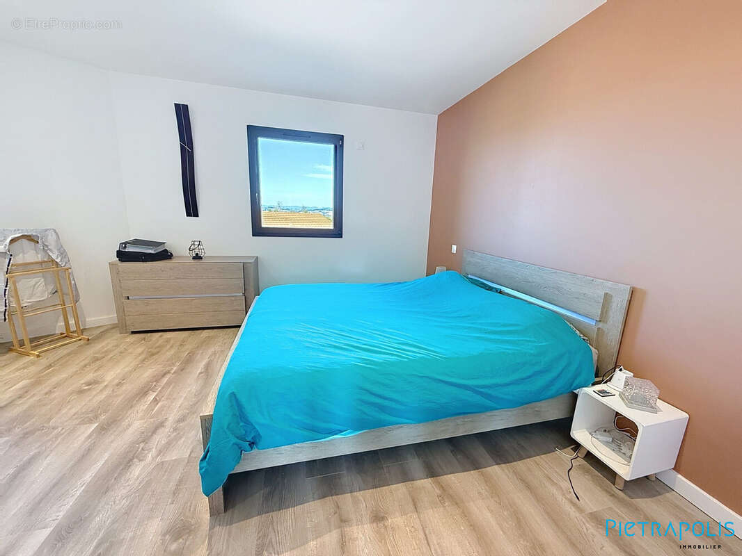 Maison à SAINT-SYMPHORIEN-DE-LAY