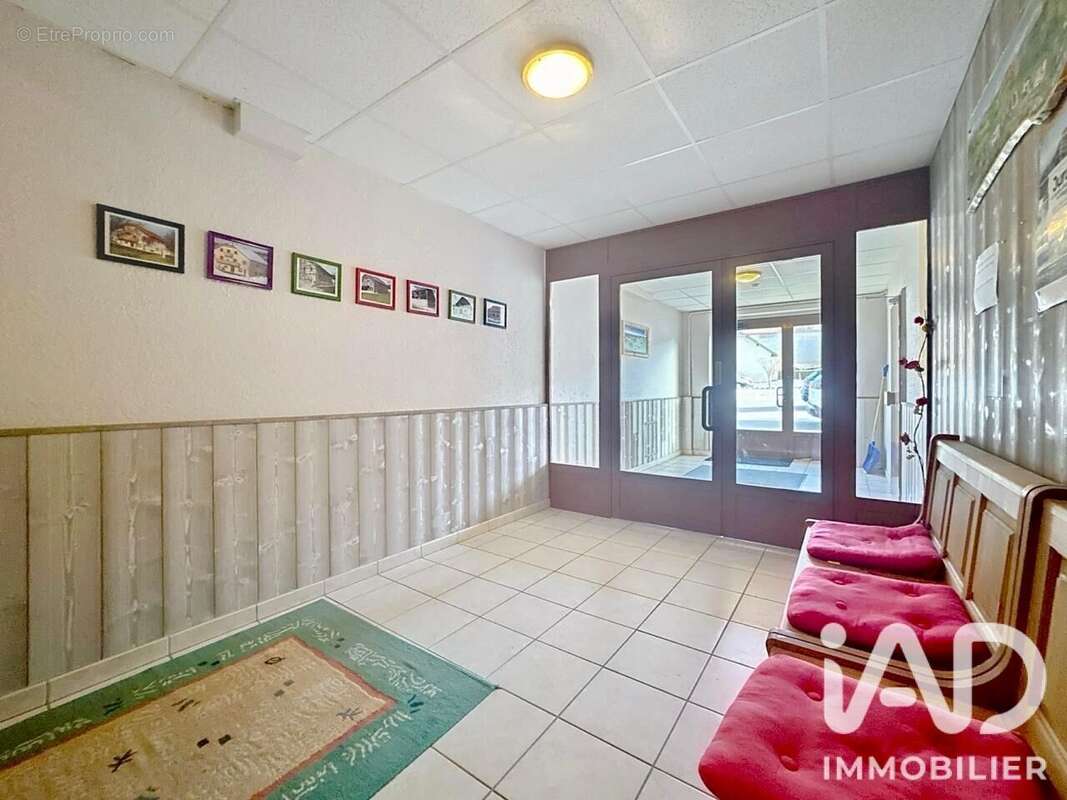 Appartement 445 m² à Bellefontaine  - photo 8
