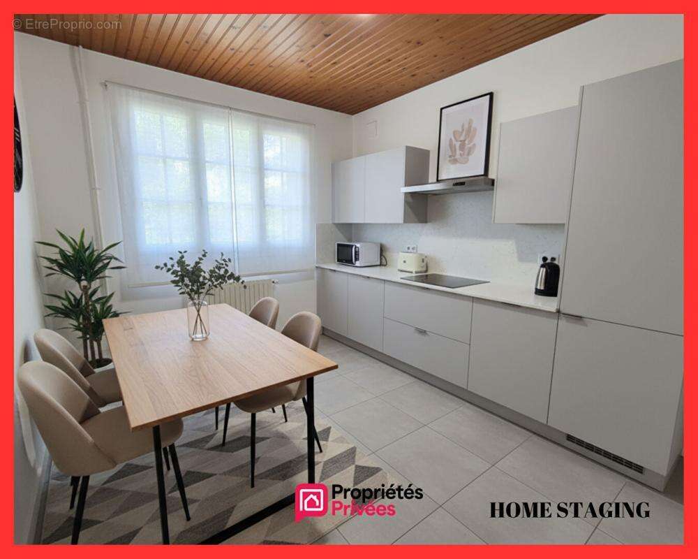 93370 MONTFERMEIL - Maison 6 pièces 177.66 m² de surface au sol totale- 3  Chambres - 1 Bureau - Garage -Jardin - photo 3