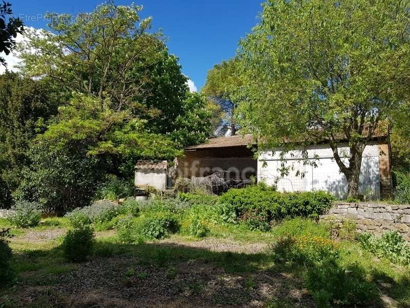 Maison à VEZENOBRES