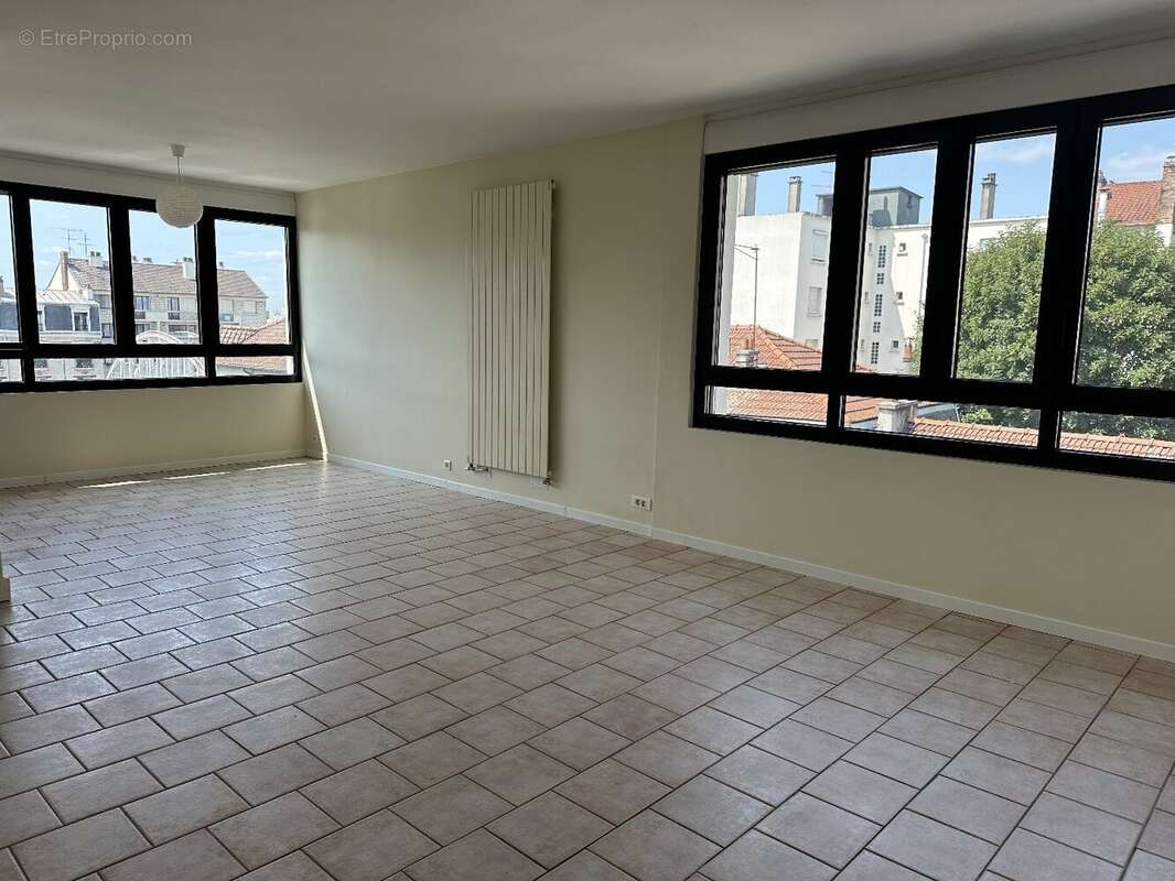 Appartement à ENGHIEN-LES-BAINS