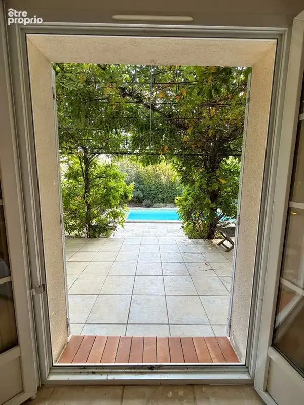 Maison familiale avec piscine dans un écrin de verdure - photo 21