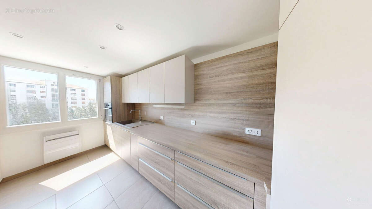 Appartement à LYON-8E