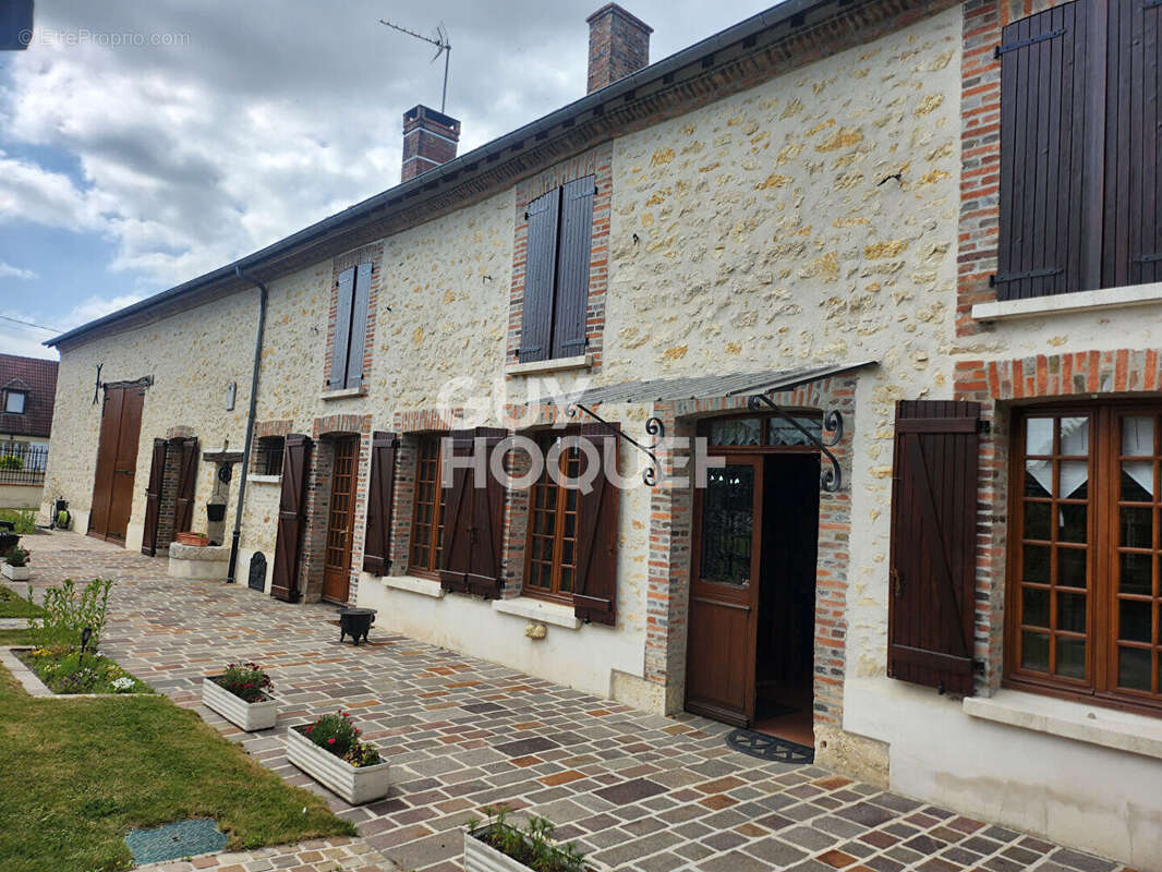 Maison à LONGUEVILLE