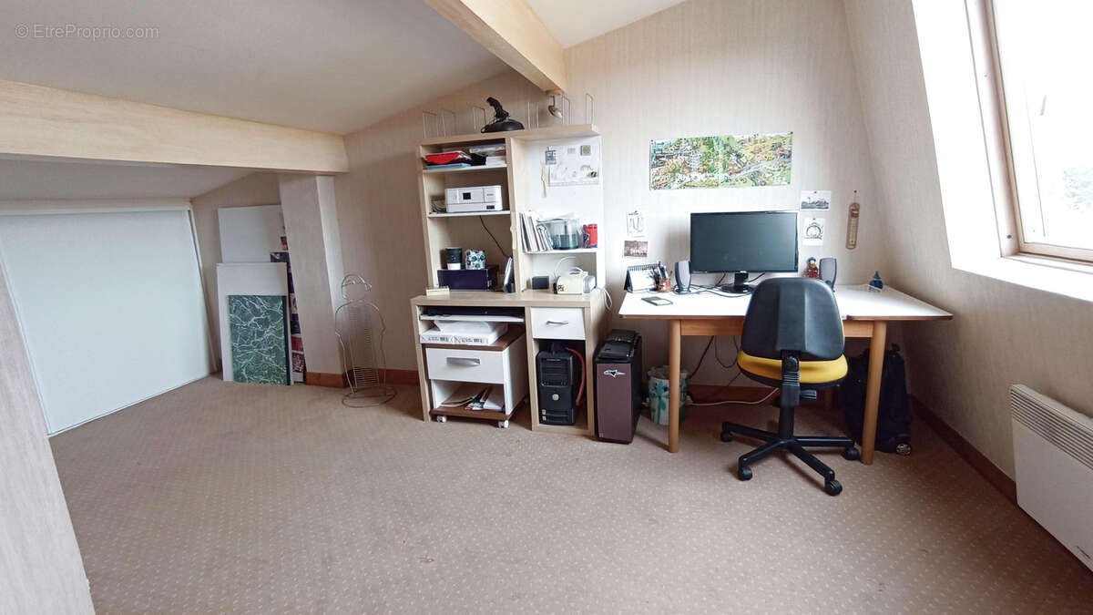 Appartement à VILLE-D'AVRAY