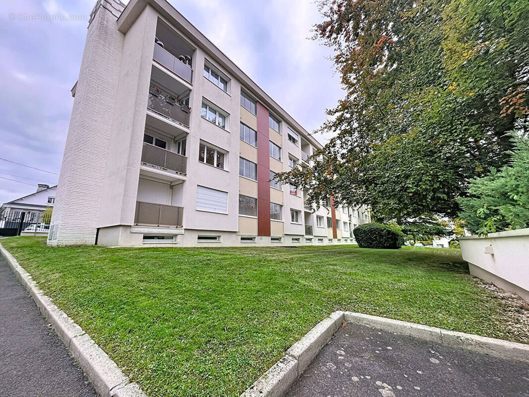 Appartement à SAINT-MICHEL-SUR-ORGE