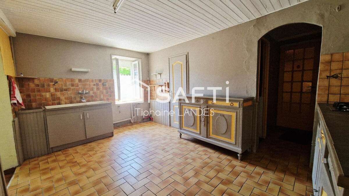 Photo 2 - Maison à VERINES