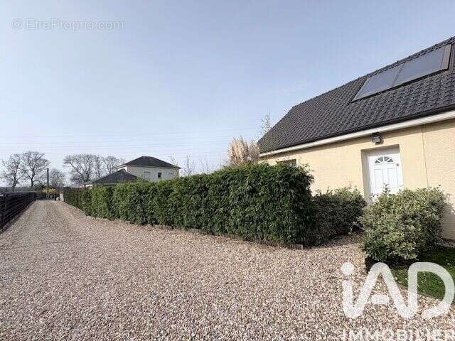 Photo 2 - Maison à SAINT-JEAN-DU-CARDONNAY