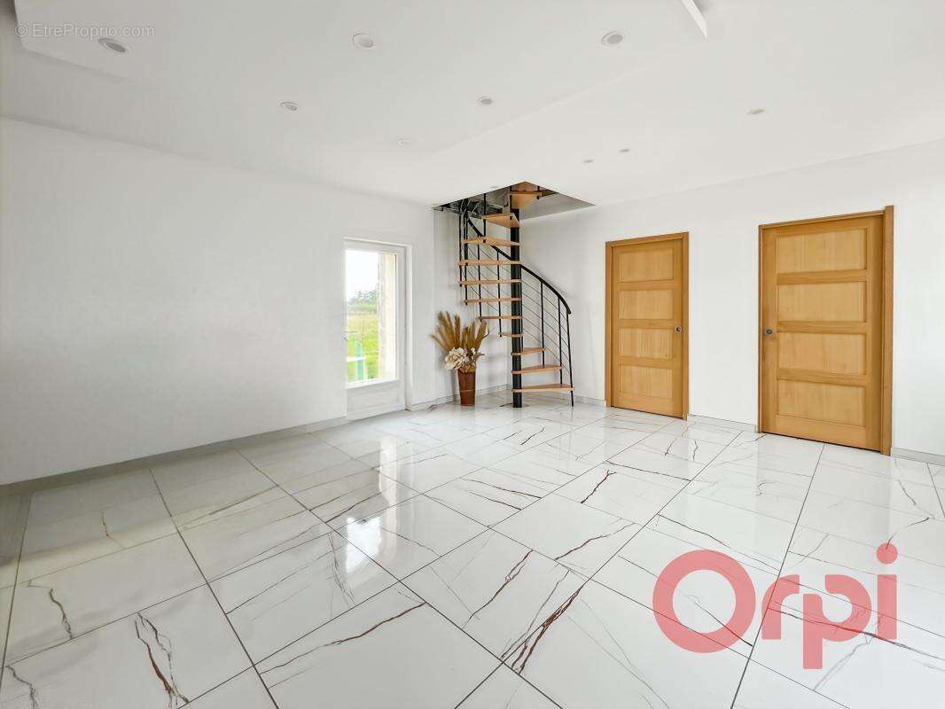 Maison à EPINEUIL-LE-FLEURIEL