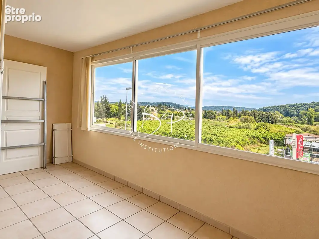 Bel appartement T2 avec terrasse, et box privatif dans résidence - photo 1