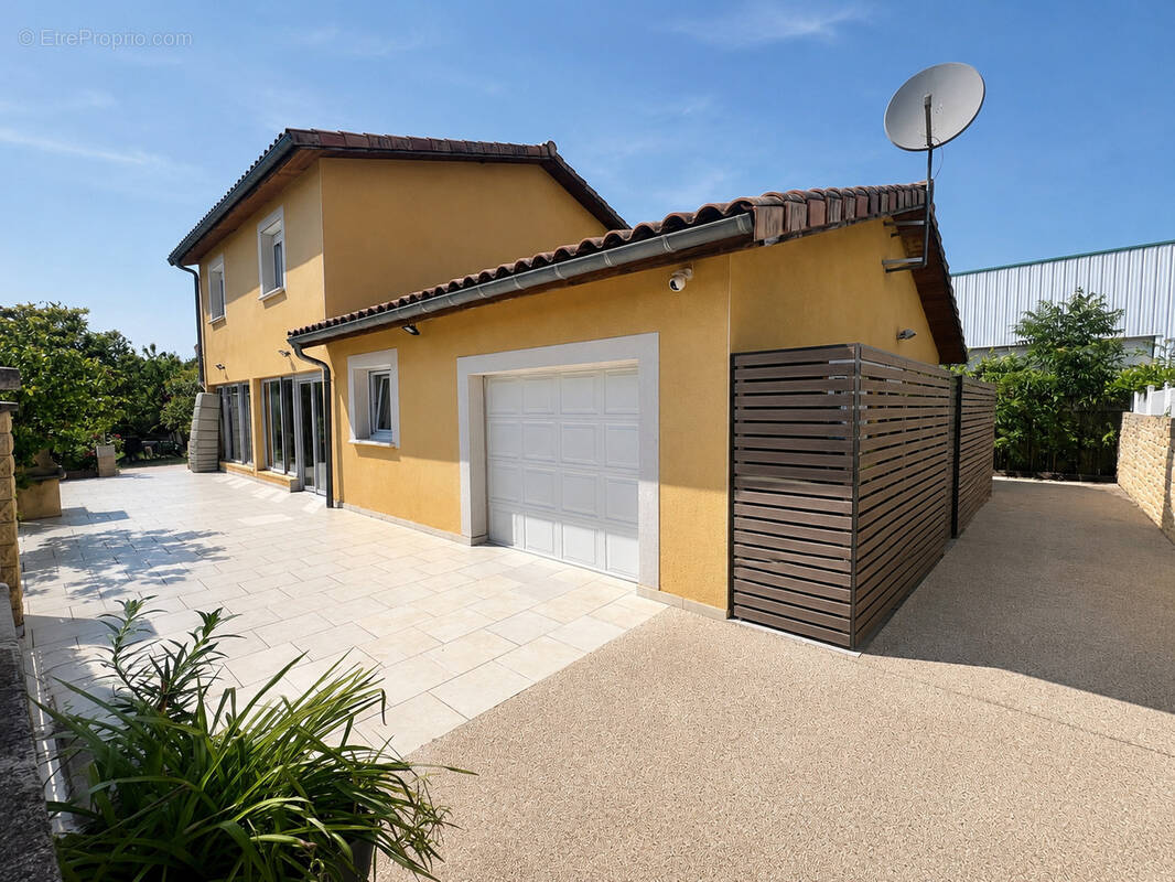 Maison à BOURG-LES-VALENCE