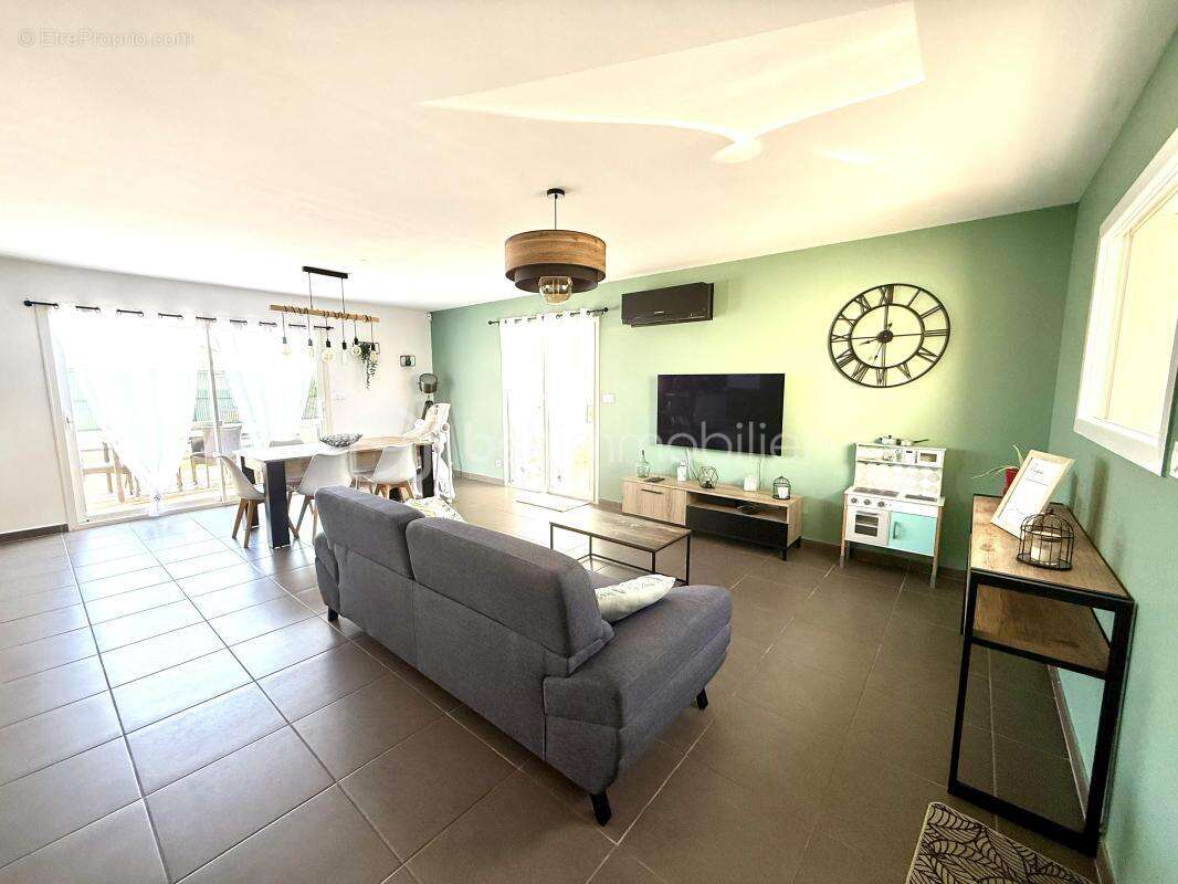Maison moderne avec piscine de 2017 - photo 3