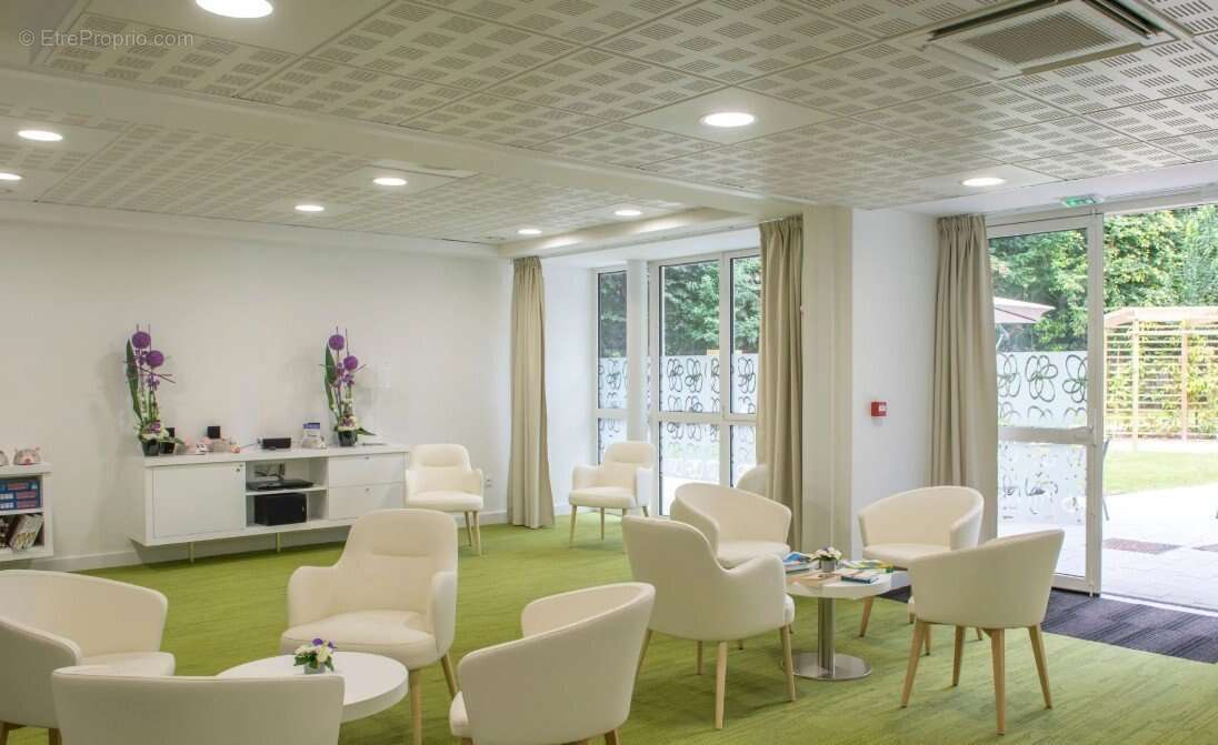 INVESTISSEMENT LOCATIF  TOURCOING  Résidence Seniors Les Jardins d'Arcadie - 5,22 % de rentabilité - photo 7