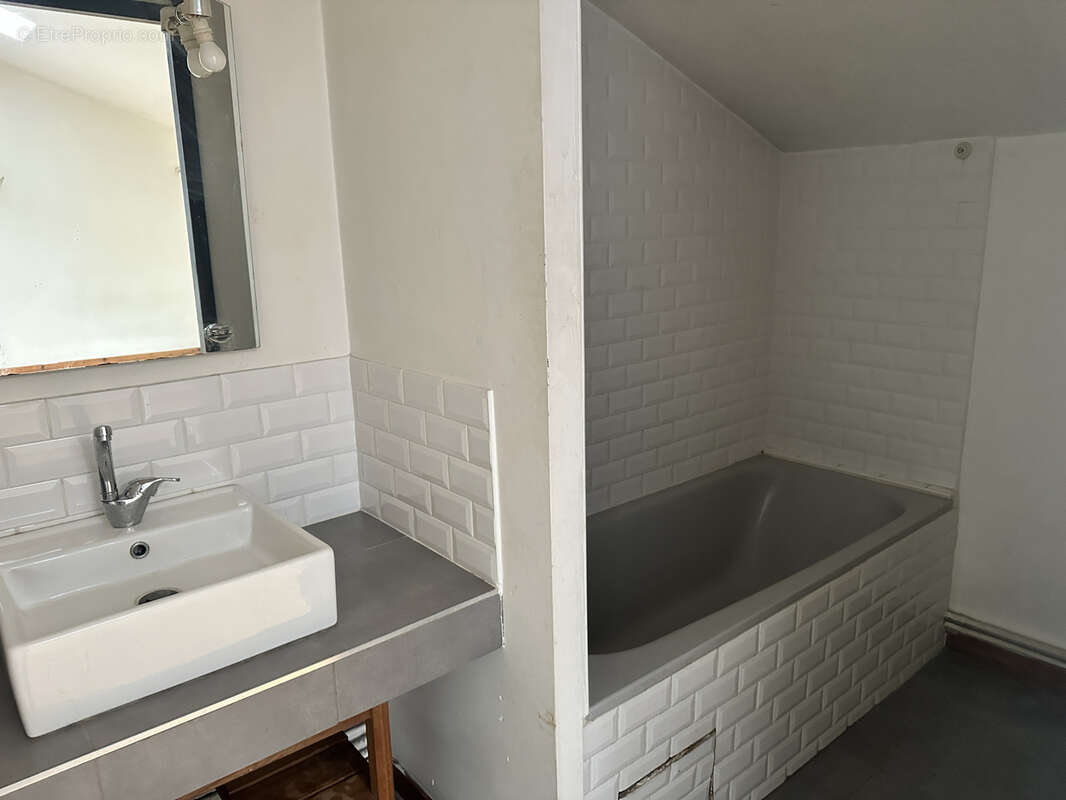 Appartement à SAINT-ETIENNE