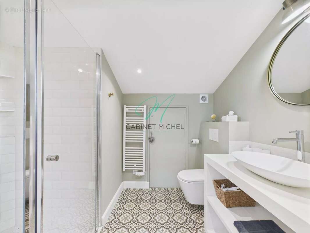 Maison à ROQUEFORT-LES-PINS